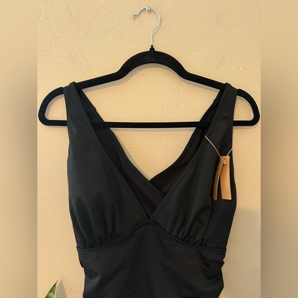 SHAPELLX Smart Sculpt Plunge Cutout Swimsuit- NWT - Picture 11 of 13